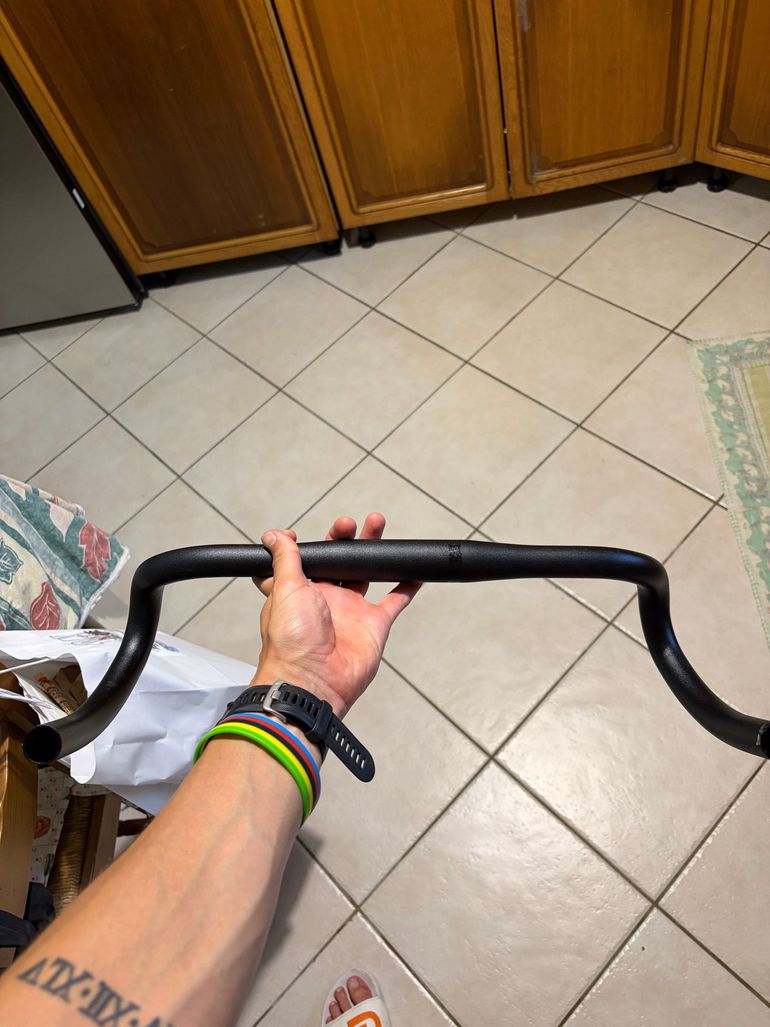 Used Specialized Adventure Gear 118.9mm drop x 70mm reach x 12º flare 2026 bike — image 4 of 4