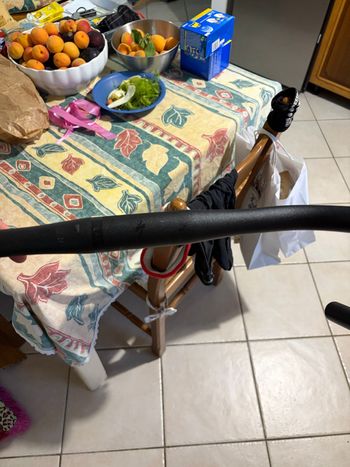Used Specialized Adventure Gear 118.9mm drop x 70mm reach x 12º flare 2026 bike — image 2 of 4