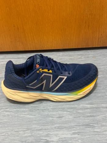 Used New Balance Fresh Foam X 1080 v14 bike — image 4 of 8