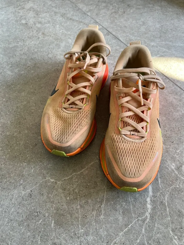 Used Nike Vomero 18 bike — image 5 of 5