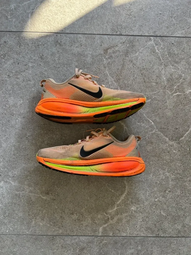 Used Nike Vomero 18 bike — image 1 of 5