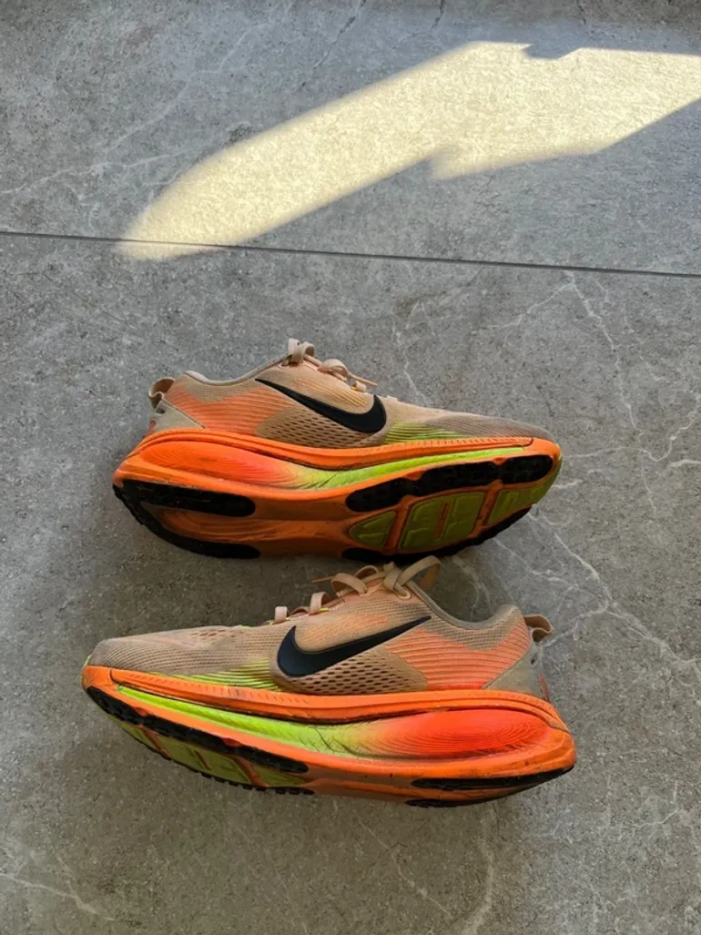 Used Nike Vomero 18 bike — image 2 of 5
