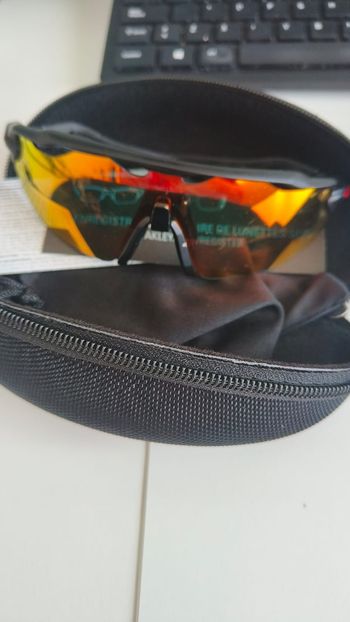 Used Oakley Radar EV Path Sunglasses 2025 bike — image 4 of 5