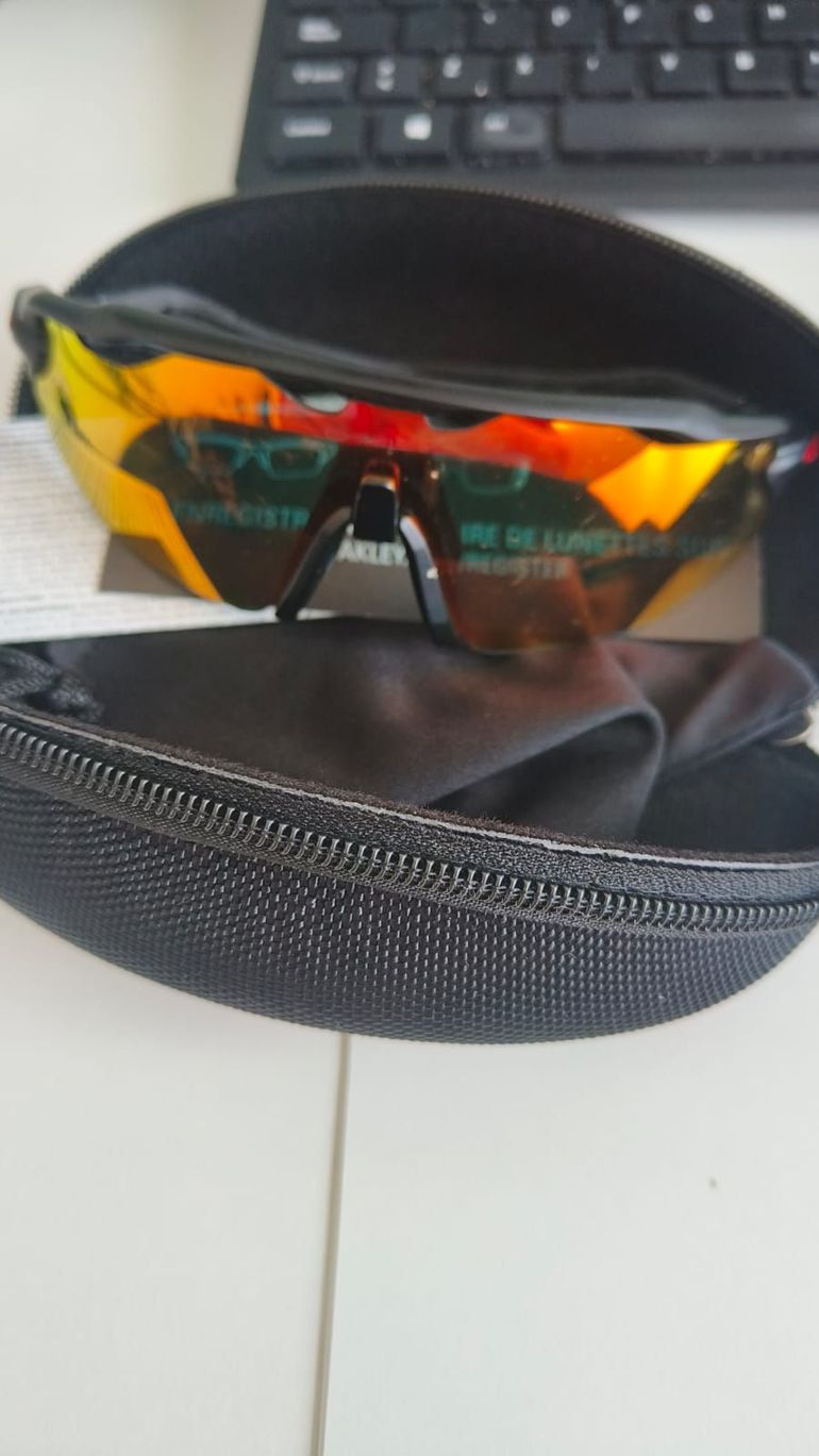 Used Oakley Radar EV Path Sunglasses 2025 bike — image 4 of 5