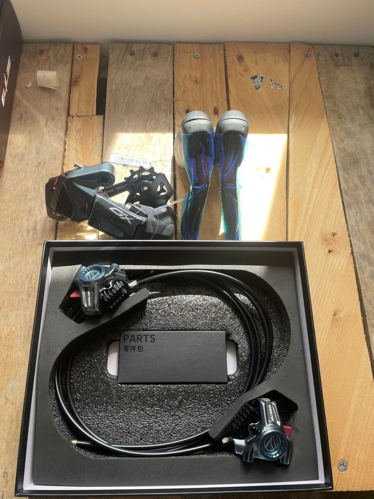 Used wheeltop EDS GeX Wireless Electronic Gravel Groupset bike — image 1 of 7