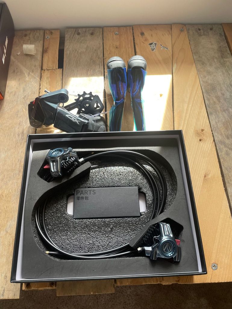 Used wheeltop EDS GeX Wireless Electronic Gravel Groupset bike — image 4 of 7