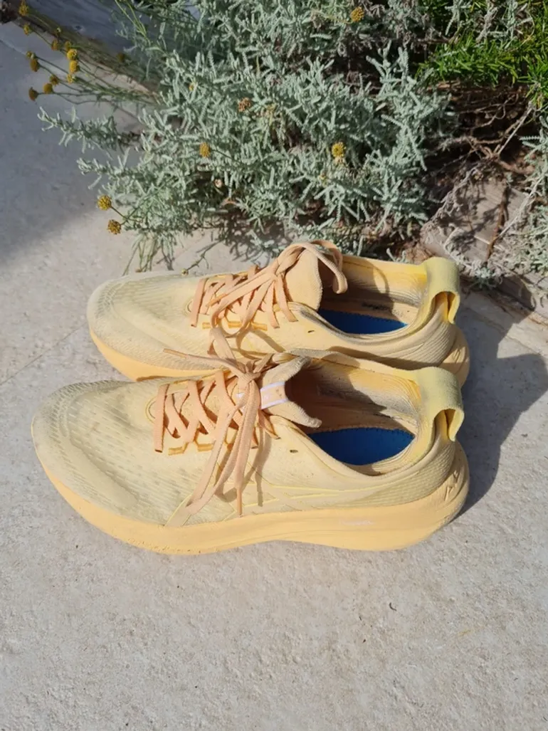 Używany Asics Gel-Nimbus 28 bike — zdjęcie 1 z 8