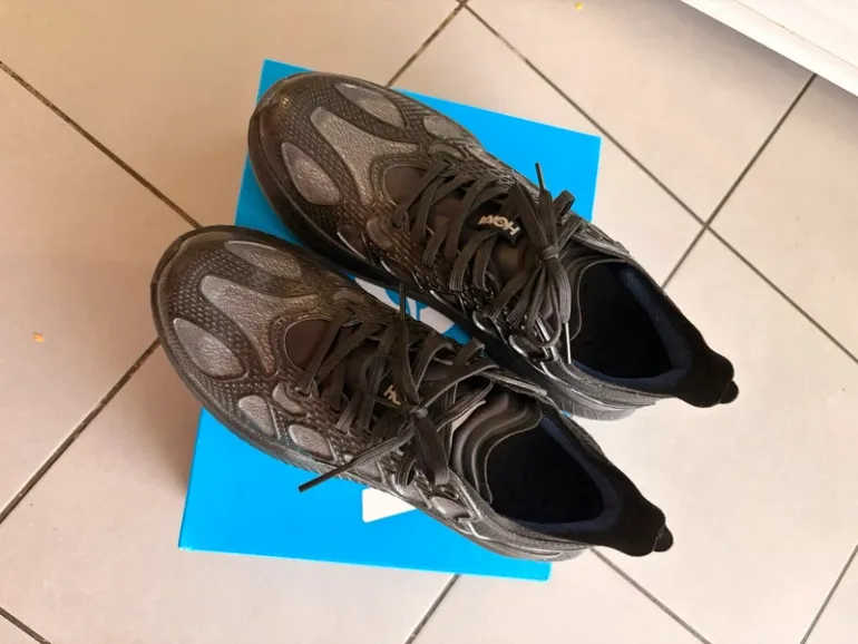 Used Hoka full black bike — image 2 of 6