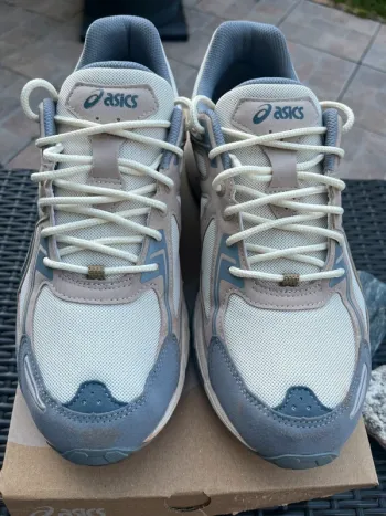 Używany Asics Gel-Venture 6 bike — zdjęcie 2 z 9