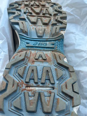 Używany Asics Gel-Venture 6 bike — zdjęcie 9 z 9