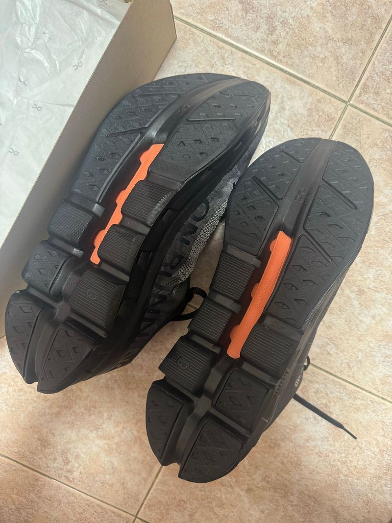 Used On Running cloudflow 5 2026 bike — image 6 of 6