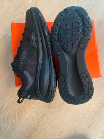 Używany Nike Vomero 18 bike — zdjęcie 2 z 5