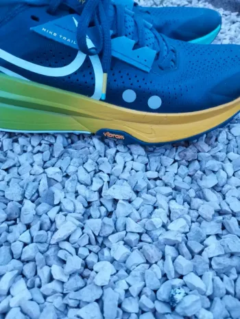 Używany Nike ZoomX Zegama Trail 2 bike — zdjęcie 10 z 15