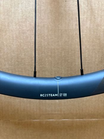 Używany OQUO RC25Team Gravel Wheelset 2025 bike — zdjęcie 4 z 8