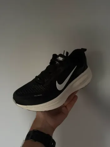 Używany Nike Vomero 18 bike — zdjęcie 2 z 8