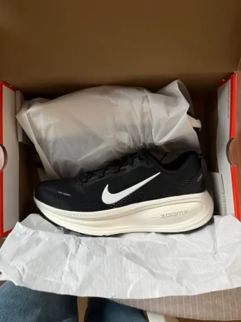 Używany Nike Vomero 18 bike — zdjęcie 7 z 8