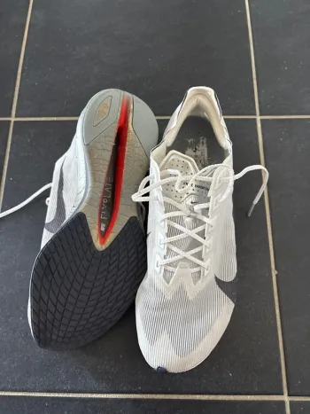 Używany Nike Vaporfly 4 bike — zdjęcie 2 z 7