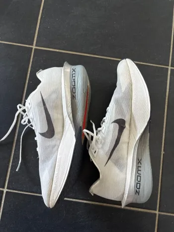 Używany Nike Vaporfly 4 bike — zdjęcie 4 z 7