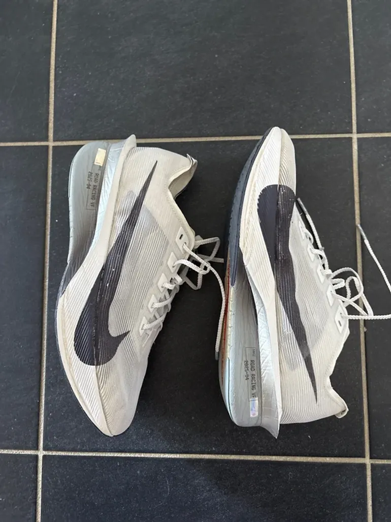 Używany Nike Vaporfly 4 bike — zdjęcie 5 z 7