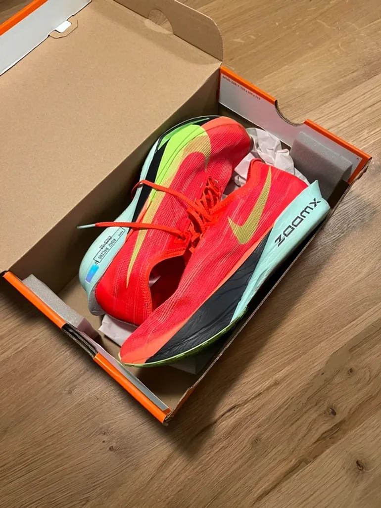 Używany Nike ZoomX Streakfly 2 bike — zdjęcie 1 z 10