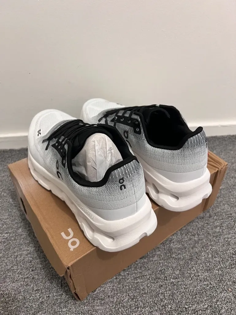 Used On Running Shoes bike — image 3 of 8