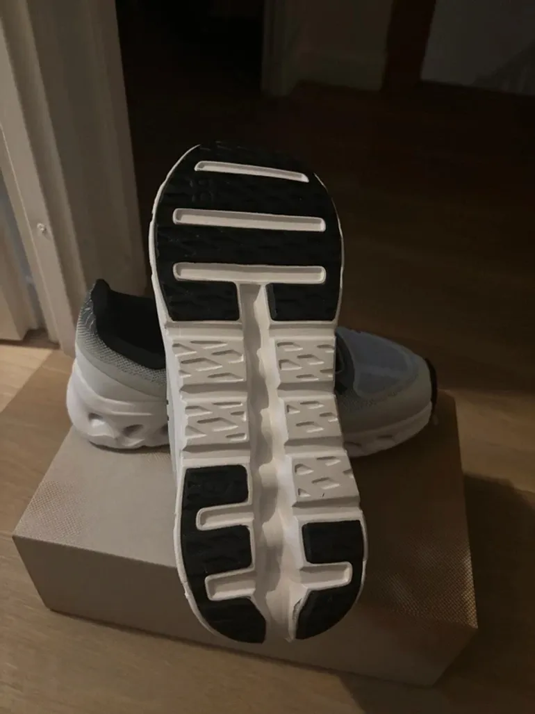 Used On Running Shoes bike — image 3 of 4