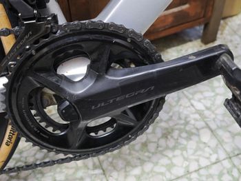 Używany Shimano Ultegra FC-R8100-P 172.5mm 52/36 bike — zdjęcie 5 z 7