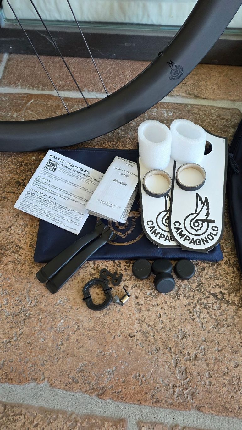 Used Campagnolo Bora Ultra WTO 45 2026 bike — image 2 of 8