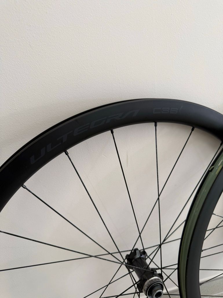 Używany Shimano WH-R8170 C36 Carbon Wheelset 2024 bike — zdjęcie 2 z 5