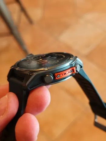Used Garmin Fenix 8 47mm bike — image 2 of 6