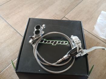 Używany Hope Tech 4 E4 Disc Brake bike — zdjęcie 2 z 2