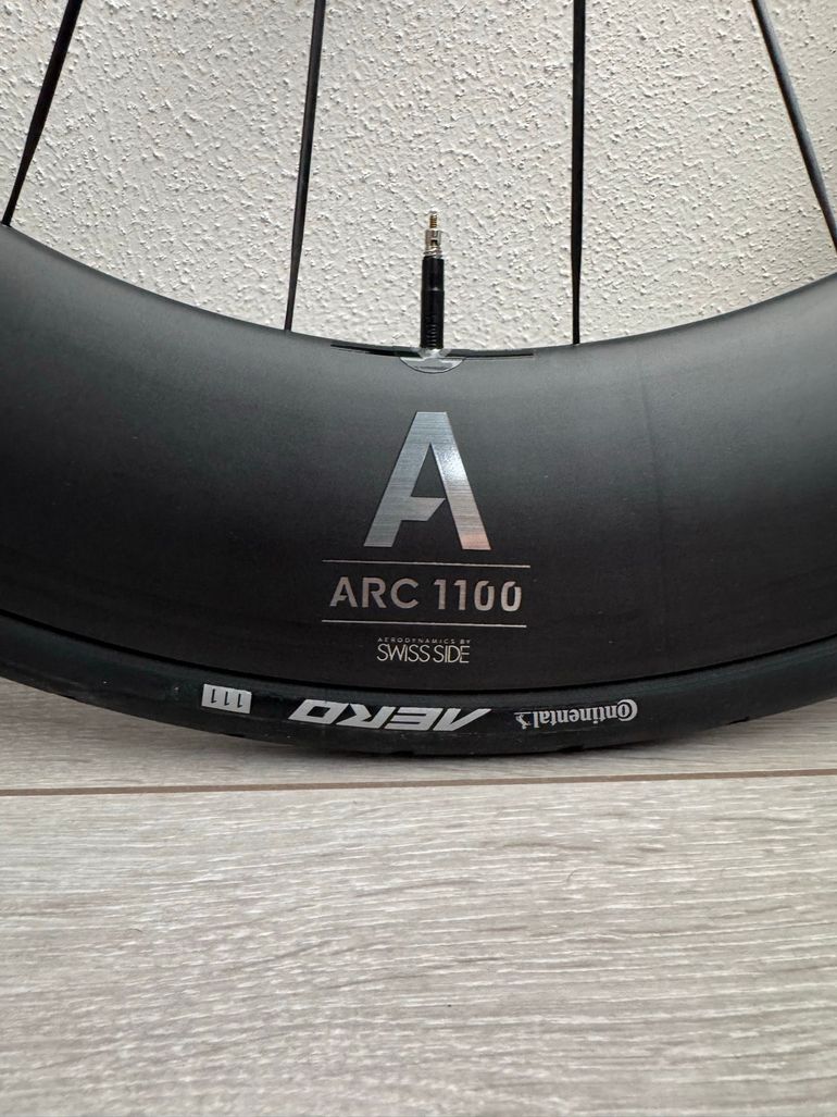 Używany Dt Swiss Arc 1100 85mm Wheelset 2026 bike — zdjęcie 7 z 8