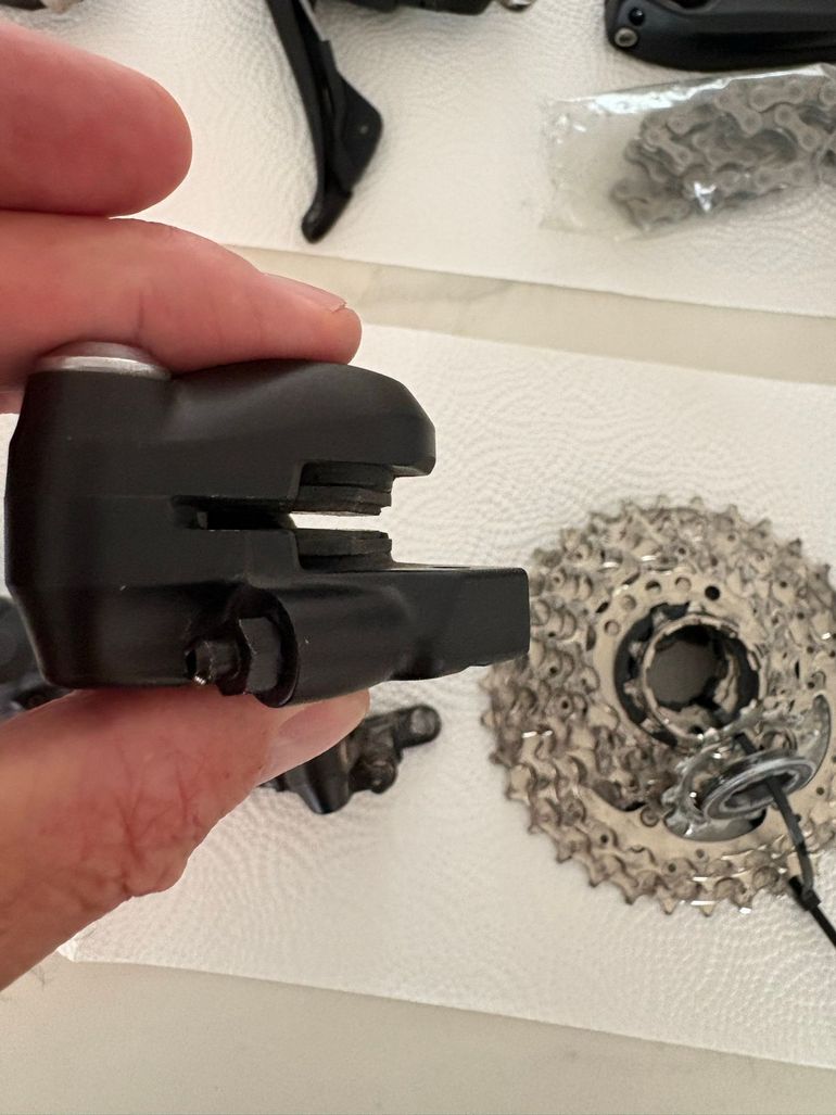 Used Shimano GRX RX810 2x11 2024 bike — image 10 of 11