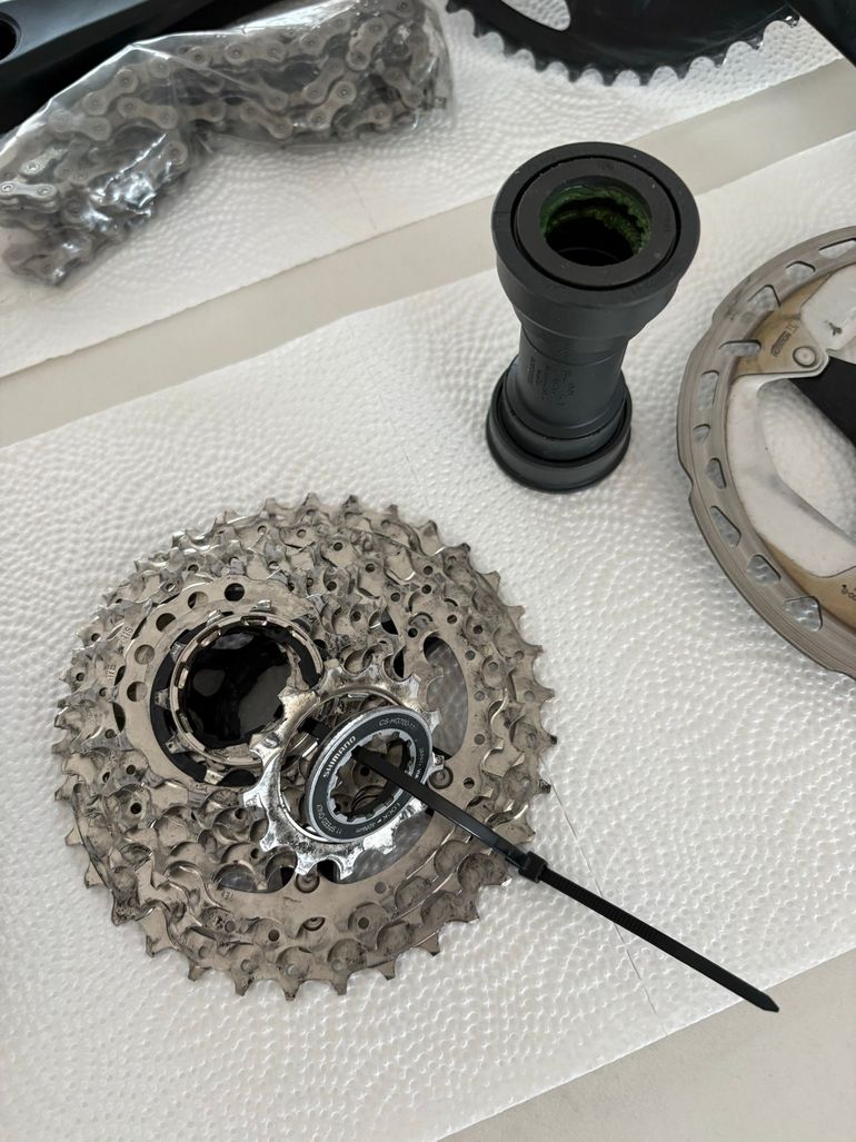 Used Shimano GRX RX810 2x11 2024 bike — image 8 of 11
