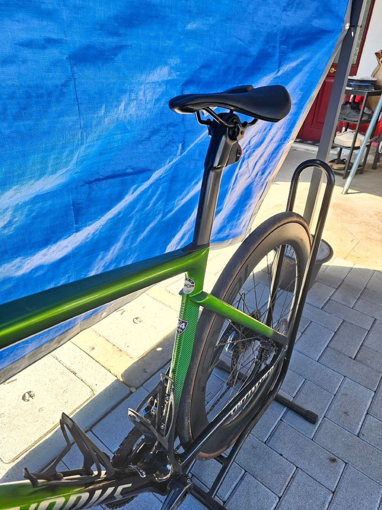 Used Roval Rapide CLX 65 Disc 2022 bike — image 6 of 7