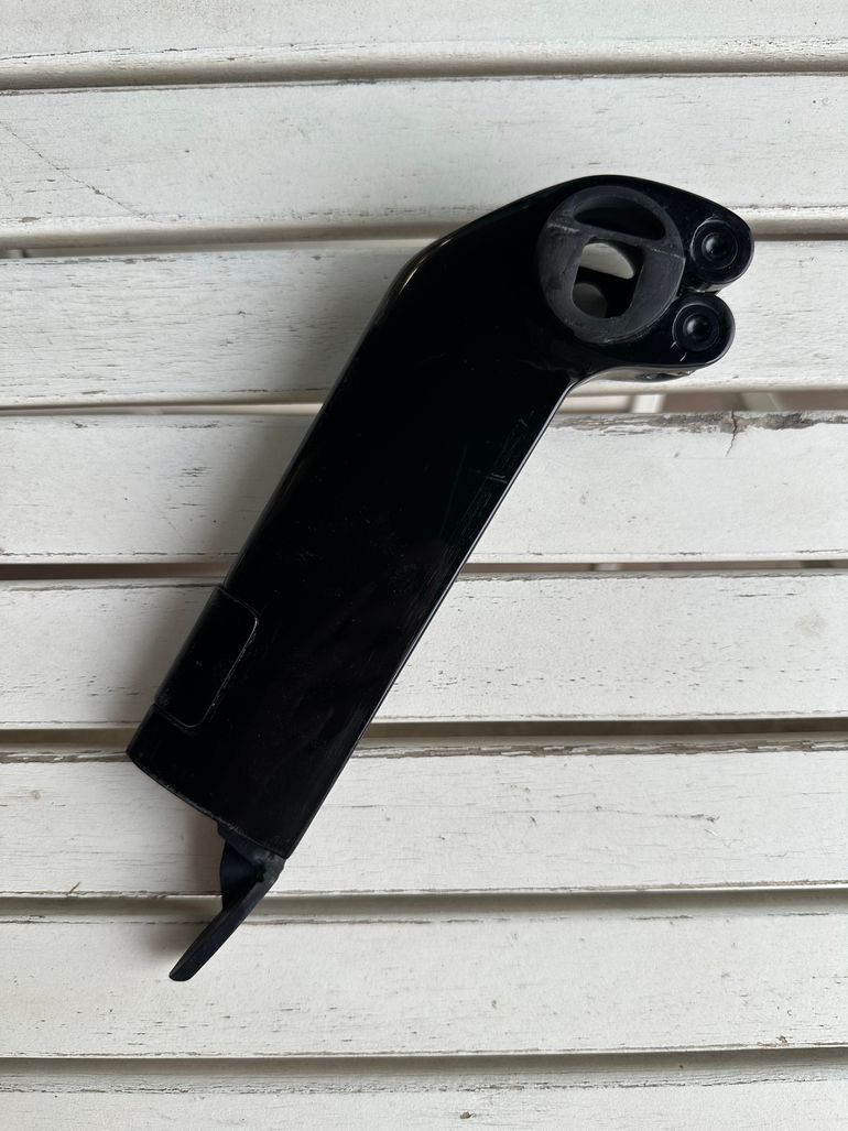 Used Trek Madone SL/SLR Integrated Carbon Seatpost 2019 bike — image 3 of 5