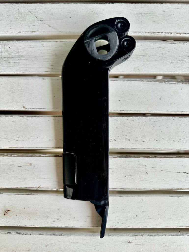 Used Trek Madone SL/SLR Integrated Carbon Seatpost 2019 bike — image 1 of 5