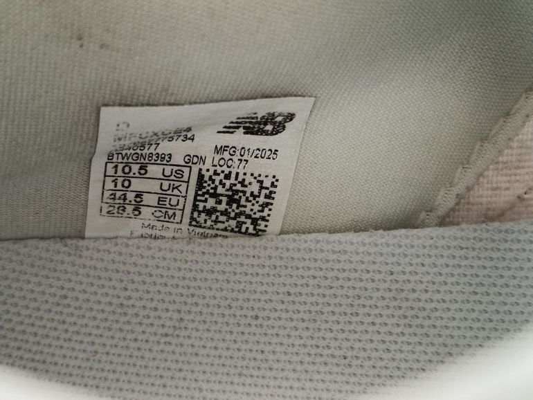 Used New Balance Fuelcell Rebel v4 bike — image 7 of 9