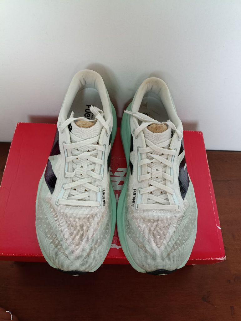 Used New Balance Fuelcell Rebel v4 bike — image 6 of 9