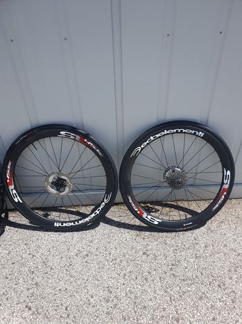 Używany Deda Elementi Carbon Wheels SL 45 Disc bike — zdjęcie 4 z 4