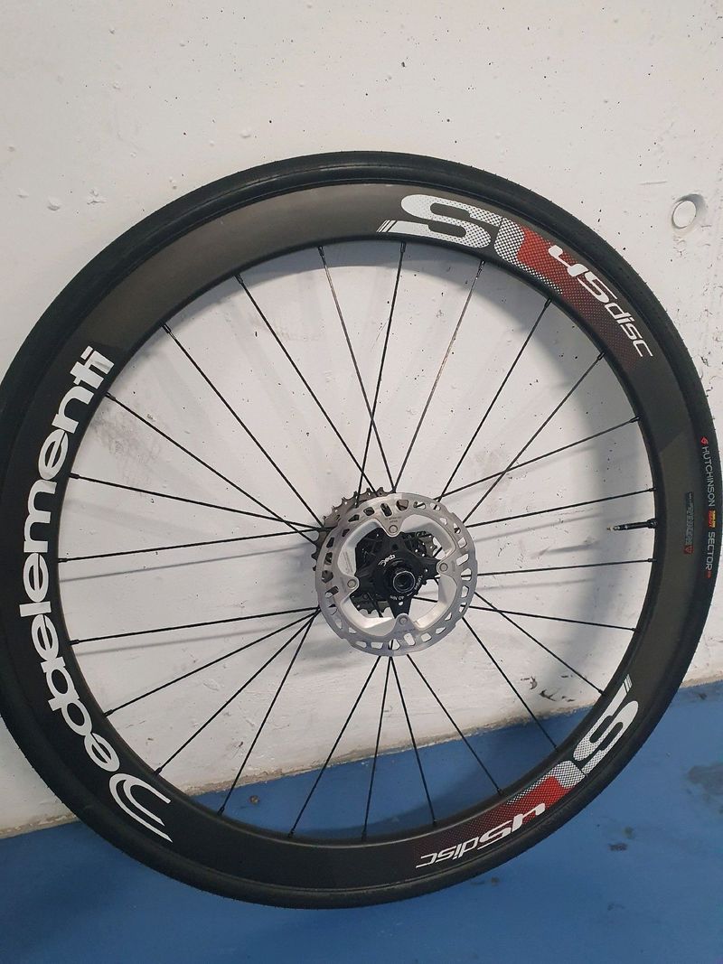 Deda Elementi Carbon Wheels SL 45 Disc bike usato — immagine 5 di 8