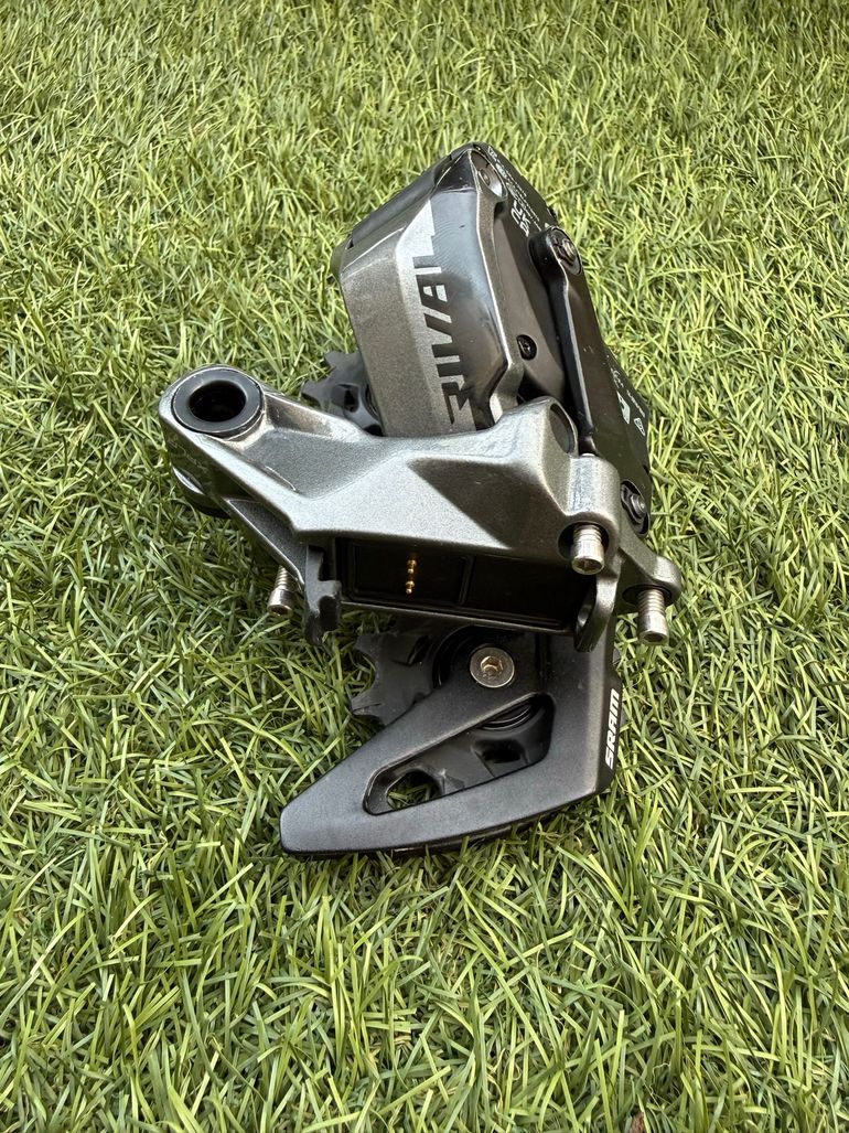 Używany Sram Rival XPLR Etap Axs 12V 2026 bike — zdjęcie 3 z 6