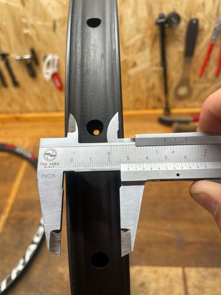 Used Bontrager Kovee XXX Carbonfelge 29 Zoll bike — image 4 of 6