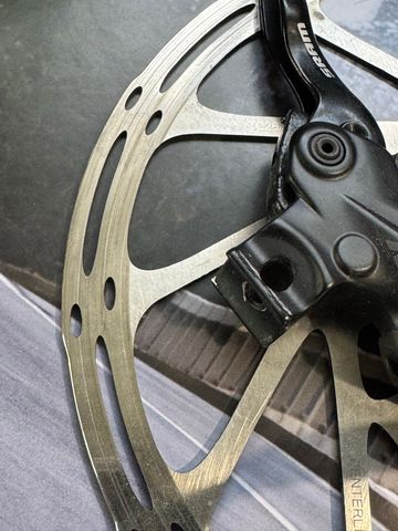 Used Sram Code R 2024 bike — image 7 of 8