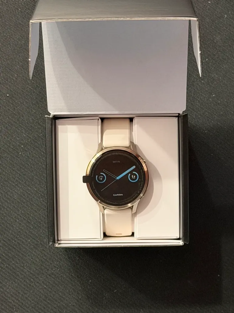 Garmin Venu 4 bike d'occasion — image 2 sur 3