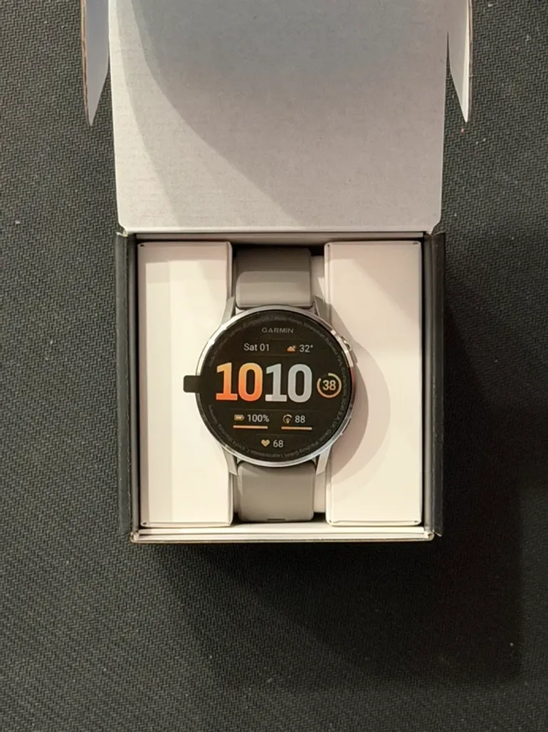 Garmin Venu 4 bike d'occasion — image 2 sur 3