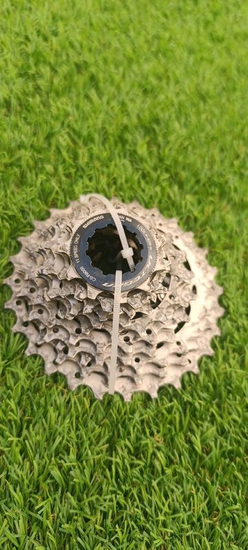 Shimano cassette 2024 Drivetrain & Pedals usato