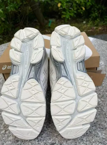 Used Asics Gel-Nyc bike — image 6 of 7