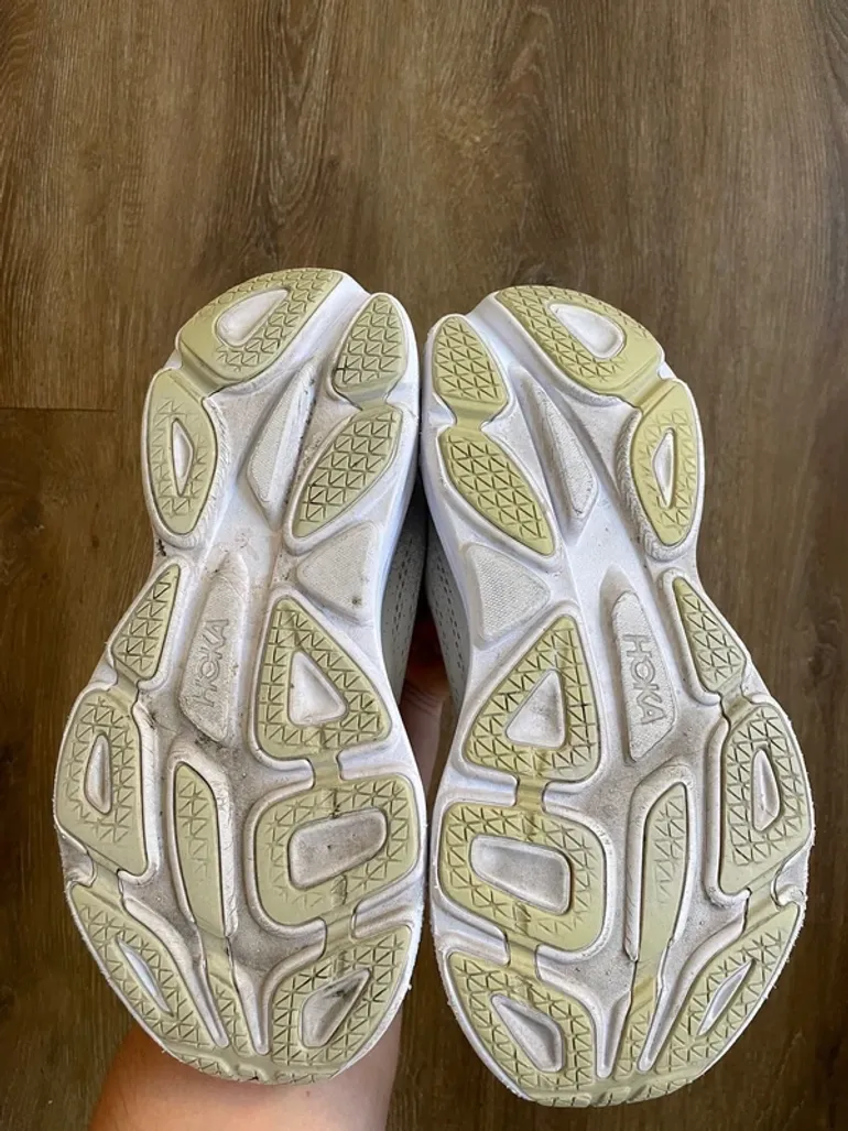 Used Brooks Hoka Bondi 8 bike — image 5 of 7