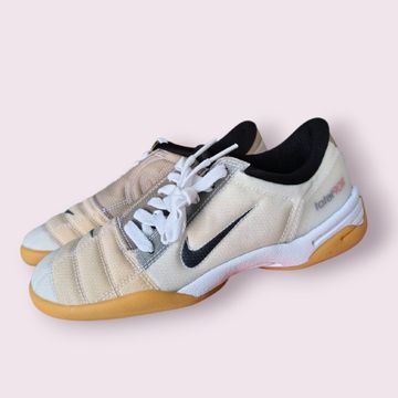 Używany Nike Total 90 Size 36.5 EU Kids Football & Soccer